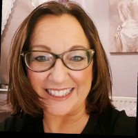 Angela Hyland
