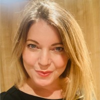 Nicola Renner