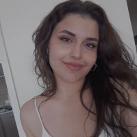 Buse Özlü
