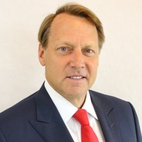 Wade Aust, Cfa