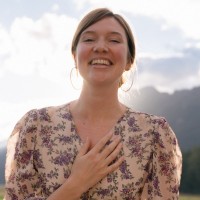Laura Harris