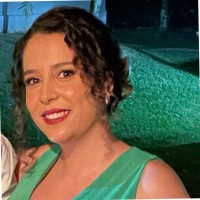 Débora Mara Guimarães Santos