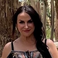 Dr Helena de Anstiss