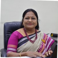 Dr Shanti Suresh