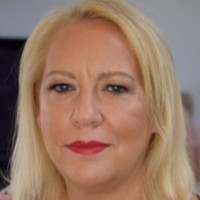 Amanda Devlin