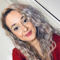 Kirsty F.