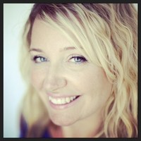 Julia Knight
