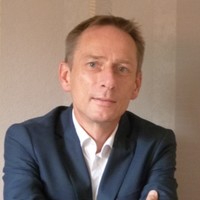 Dirk Schnelle