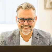 Nigel Tye THE LEADERSHIP GUY WHO'S ACTUALLY LED