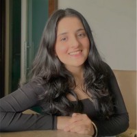 Simreen Oberoi