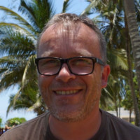 Dr. Thorsten Schneider