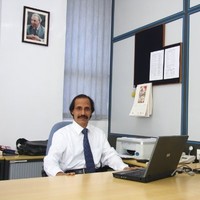 R. ROBERT