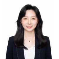 Emma Lin, Cfa