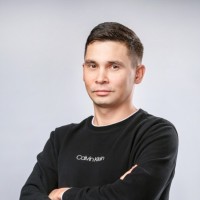 Илья Гущин