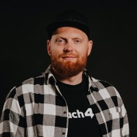 • Richard Rostecky •