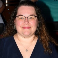 Katrina Belmontes, Aap
