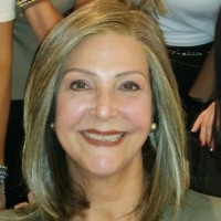Elizabeth Monzonis