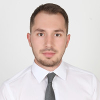 Emre Ö.