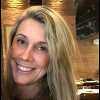 Vânia Veloso Pontes