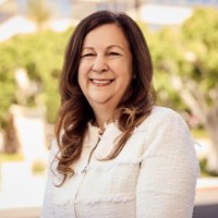 Donna Raphael