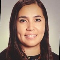 Alejandra Flores