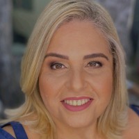 Simone Flores