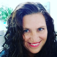 Leslie McDeavitt