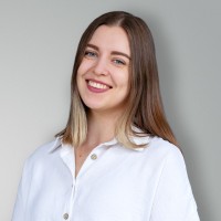 Alina Dmitrova
