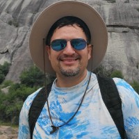 Robert Campos