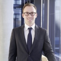 Dr. Lukas Benz