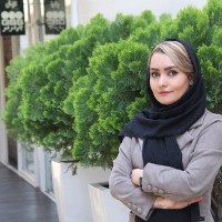 arezou akbari