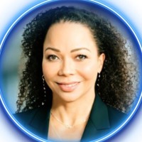 Nichol BradfordNichol Bradford is an Influencer