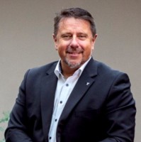Uwe Henze