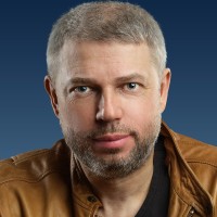 Владислав Артемов