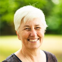 Louise Barrett