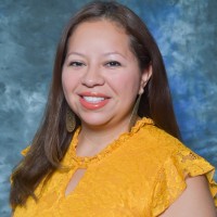 Lisa M Tellez