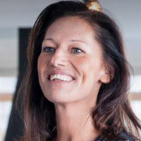 Lesley Arens