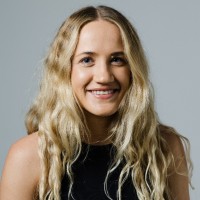 Holly Robson