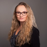 Dr. Christine Pezolt