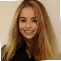 Daniela R.