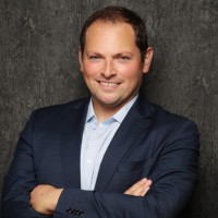 Dr. Alexander Buhr