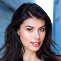 Constance Flores