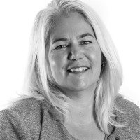 Manon Amsen - Van Den Berg