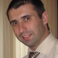 Lukas B.