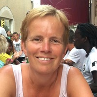 Annette Van den Bergh