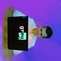 📲 Lukáš Holubík📲