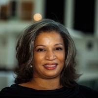 Tina Andrews