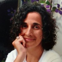 Claudia DeCastro