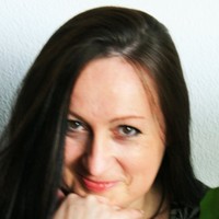 Ania Lemmens-Dering
