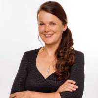 Eva Kreuzmannová, Efa